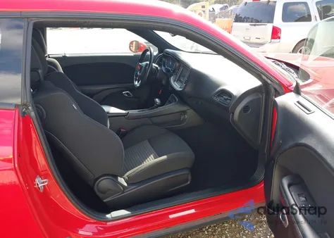 2022 Dodge Challenger Gt z USA, uszkodzony, nr VIN 2C3CDZJG1NH174586